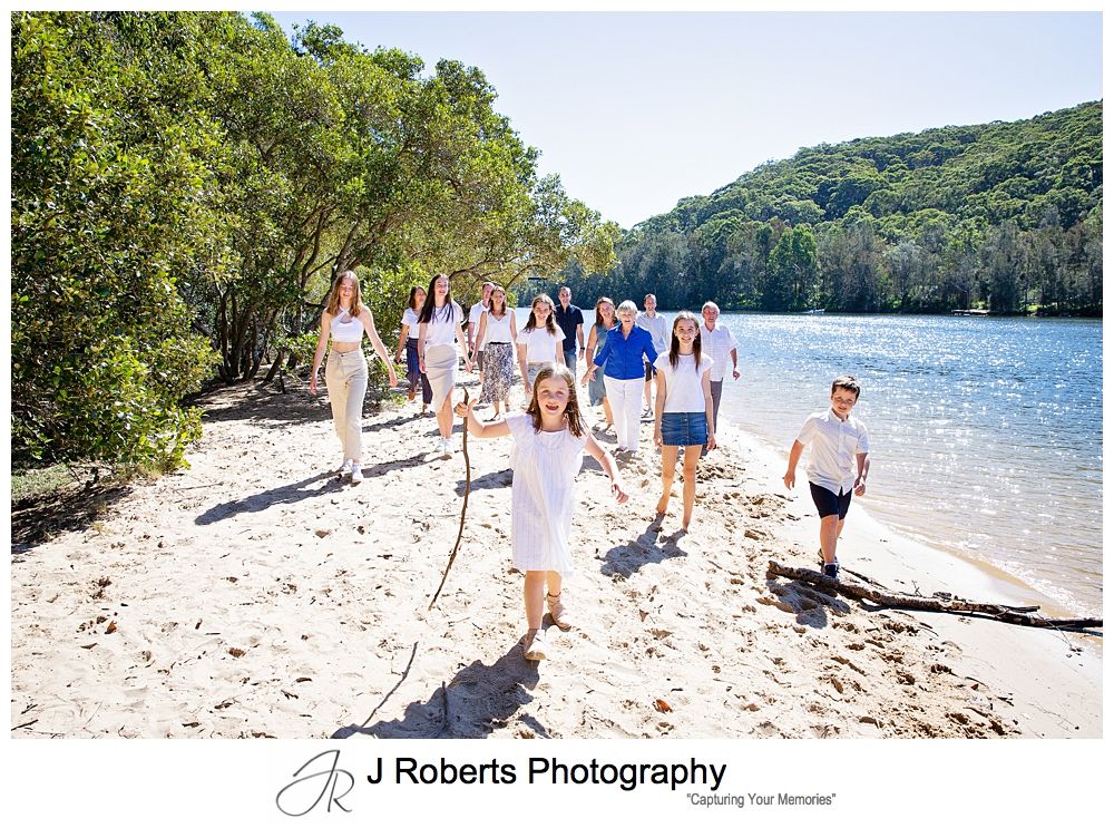 /Extended Family Portrait Photography Sydney Autumn fun at Echo Point Reserve Roseville Chase